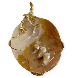 1990’s Vintage Bold XL Shell Pendant, Gorgeous!